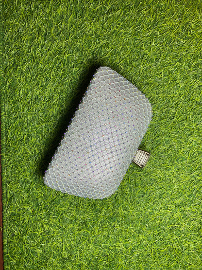 GRAND STONED PEARL HAND PURSE WITH UNIQUE LOCK